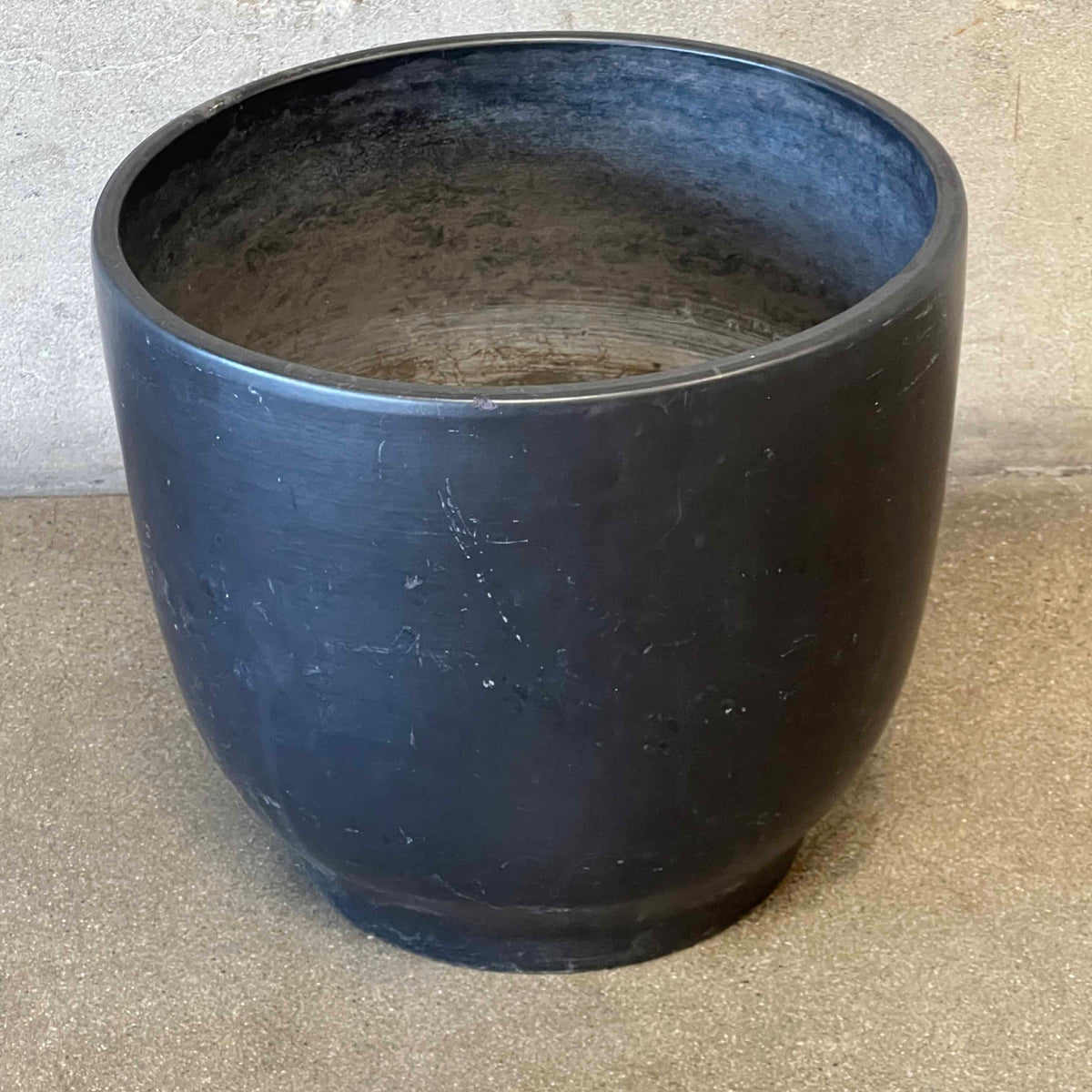 Vintage Gainey T-14 Matte Black Pot