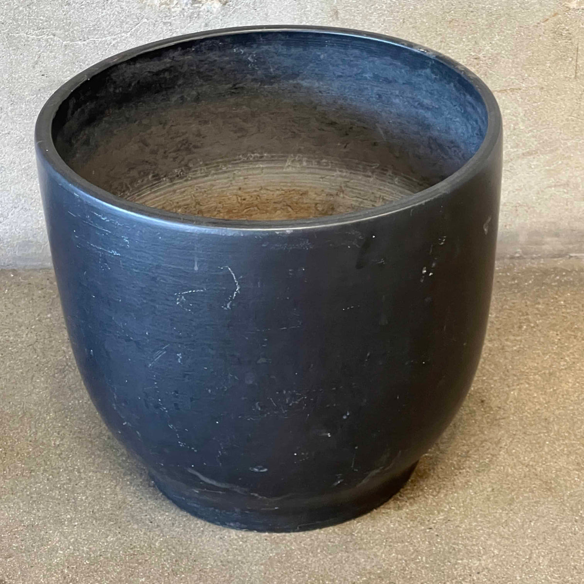 Vintage Gainey T-14 Matte Black Pot