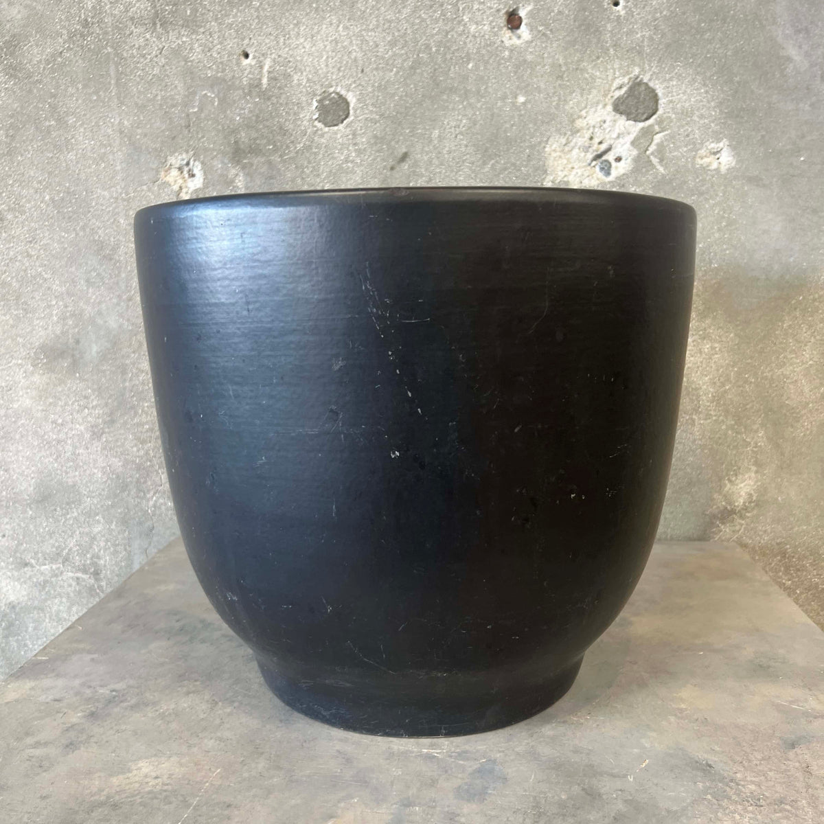 Vintage Gainey T-14 Matte Black Pot