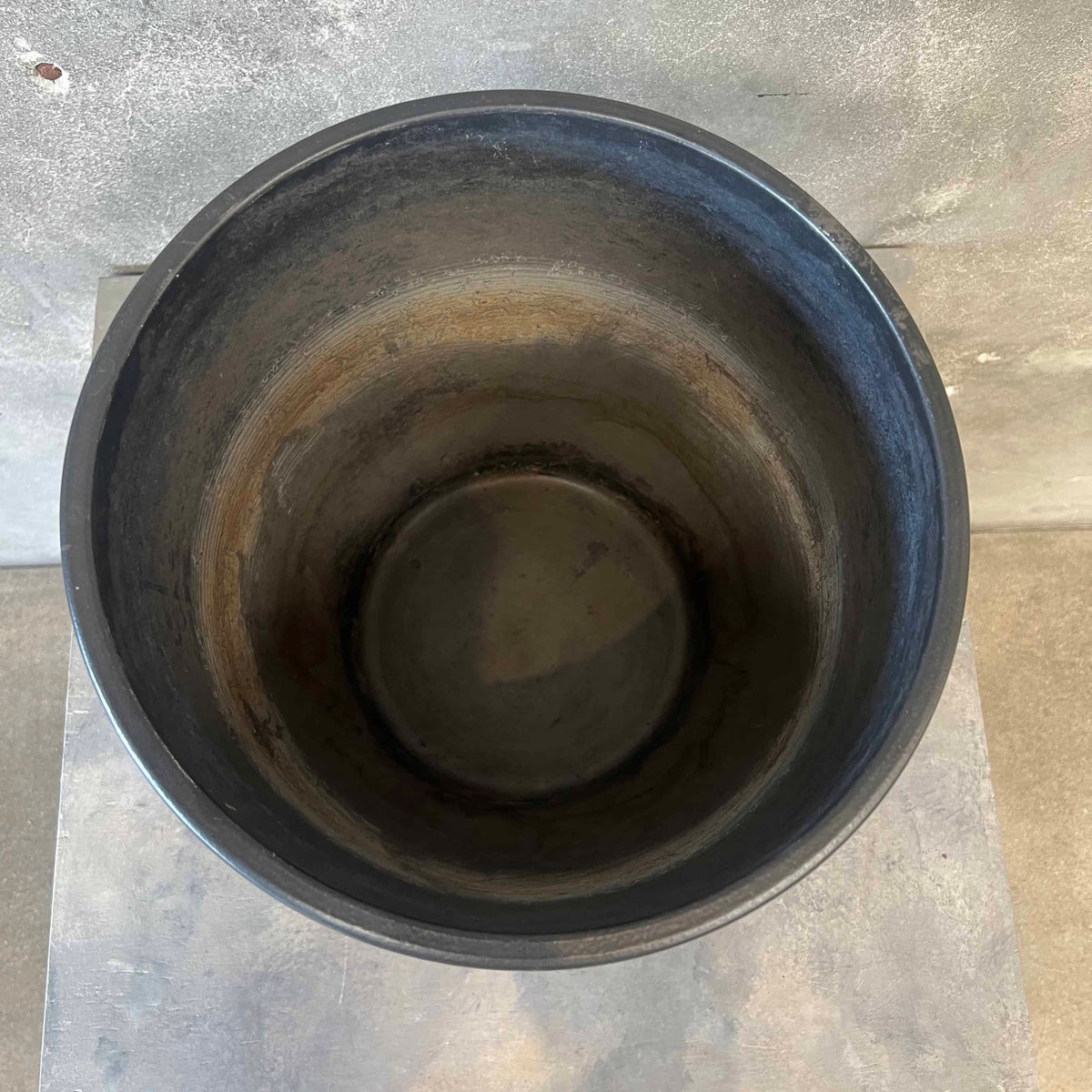 Vintage Gainey T-14 Matte Black Pot