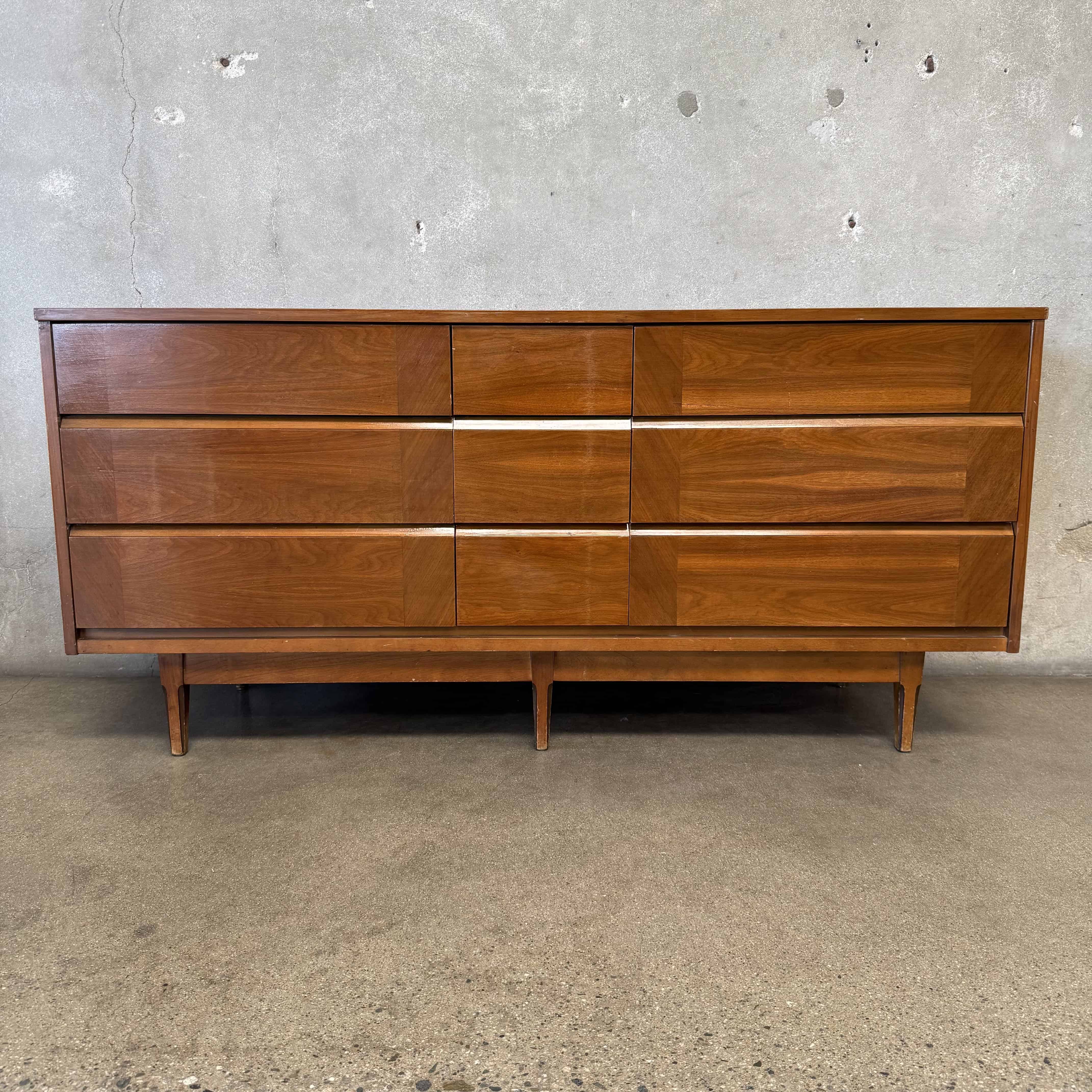 Mid Century Modern 9 Drawer Low Dresser Mid Century Modern 9 Drawer Low Dresser