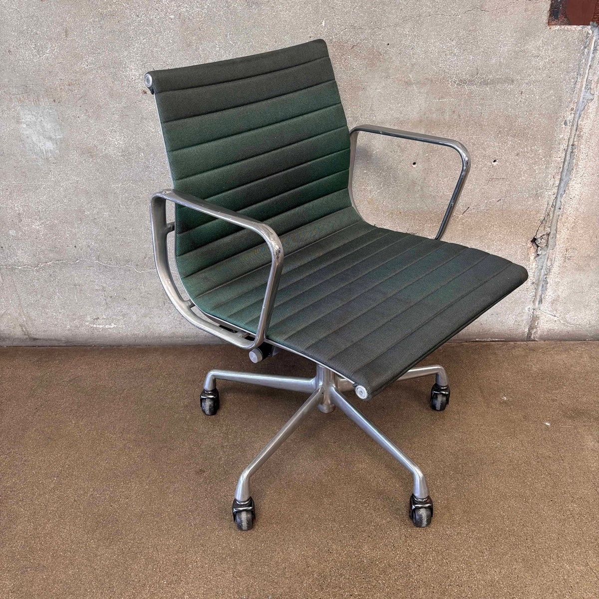 Vintage Herman Miller Aluminum Group Management Chair #4