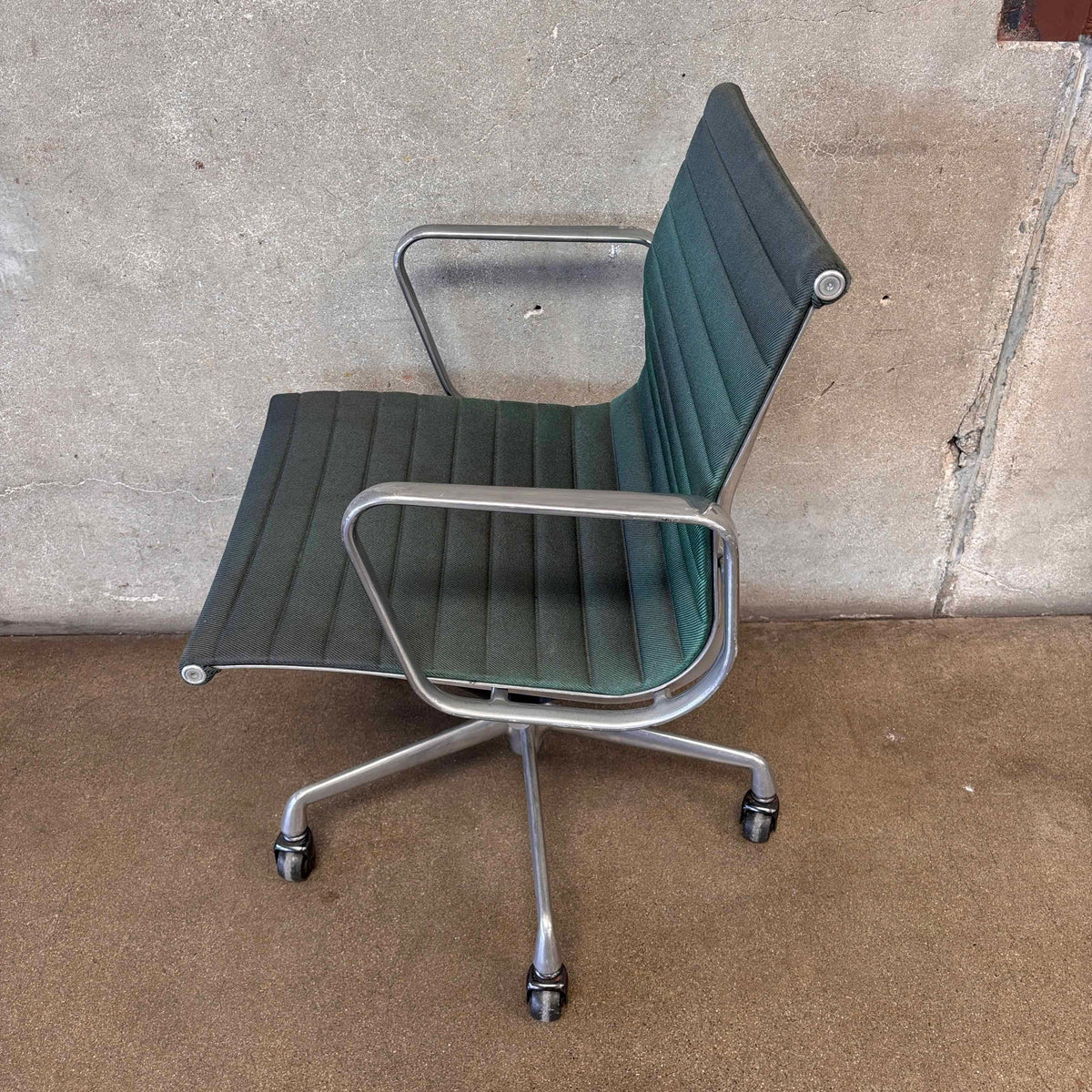 Vintage Herman Miller Aluminum Group Management Chair #4