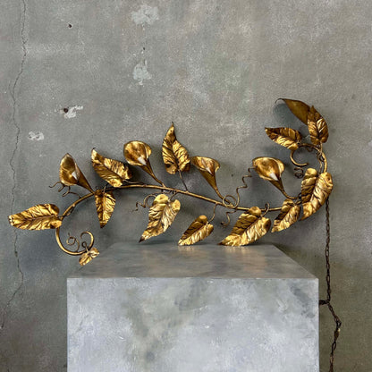 Italian Mid Century Modern Gilt Metal Wall Sconce (Working)