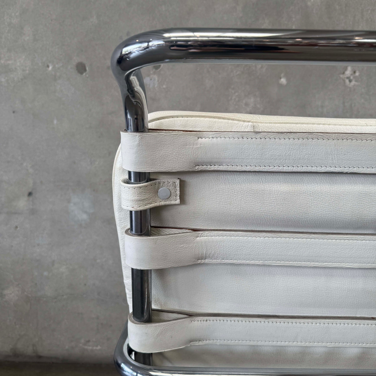 Vintage MK Knoll Lounge Chair - White Leather & Chrome