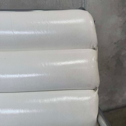 Vintage MK Knoll Lounge Chair - White Leather & Chrome