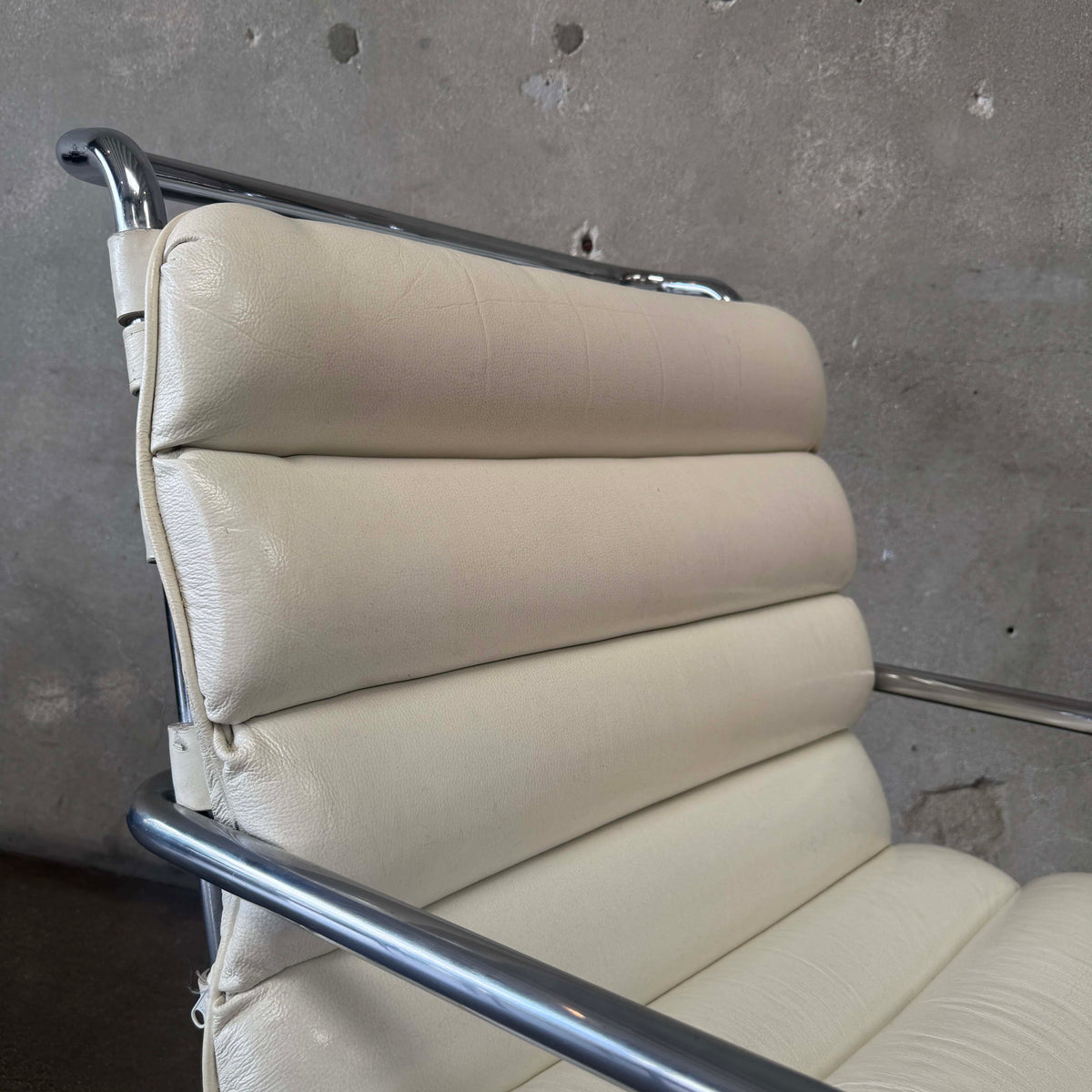 Vintage MK Knoll Lounge Chair - White Leather & Chrome