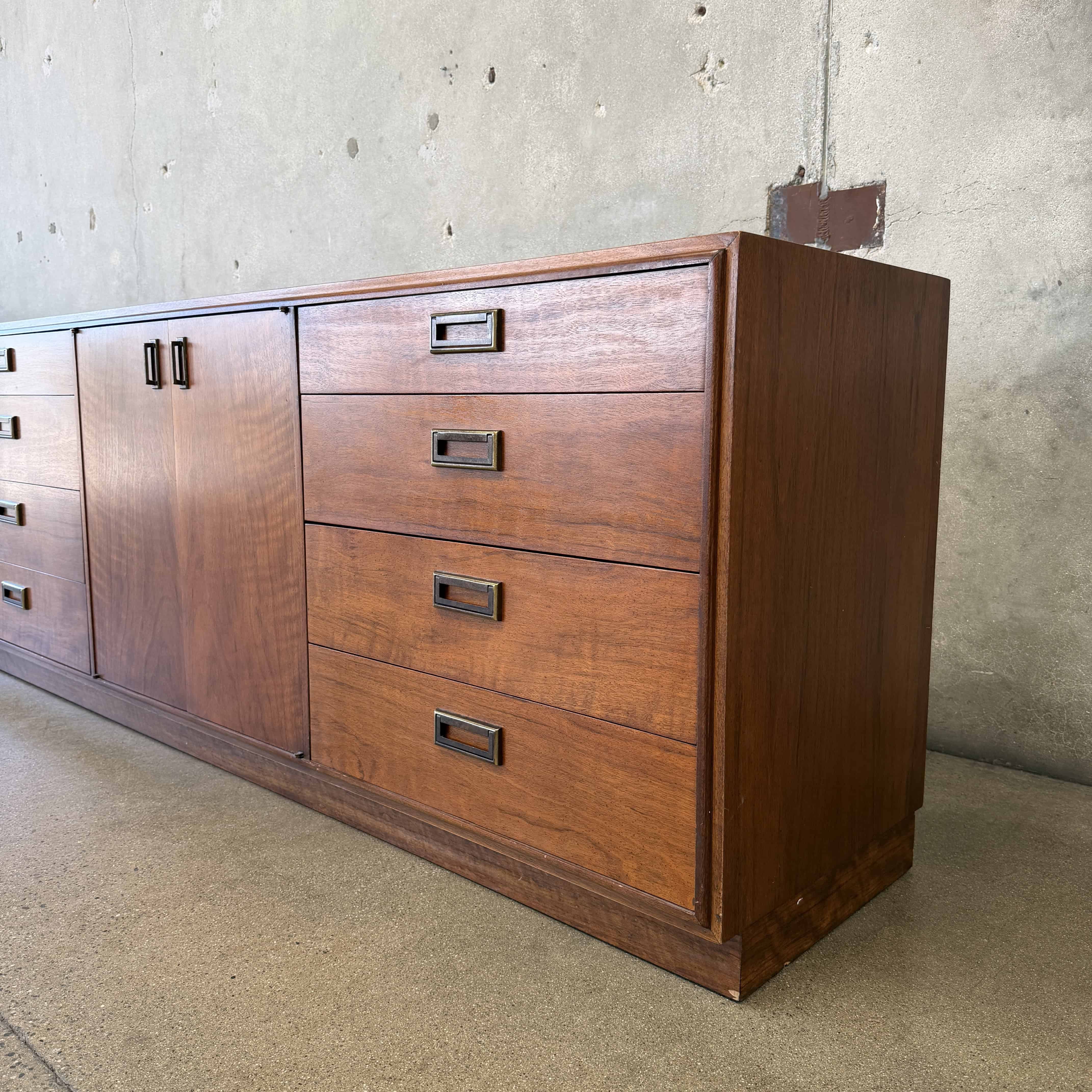 12 drawers dresser Maurice Villency Mid Century Modern Walnut & Brass 12-Drawer Dresser