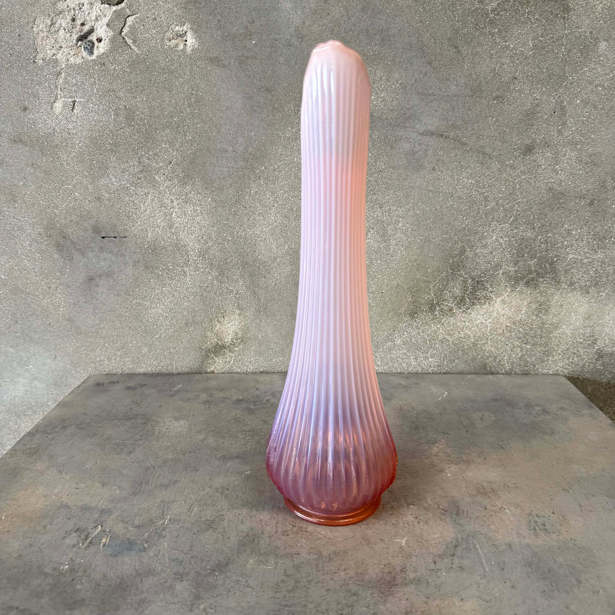Vintage L.E. Smith Rare Pink Opalescent Vase