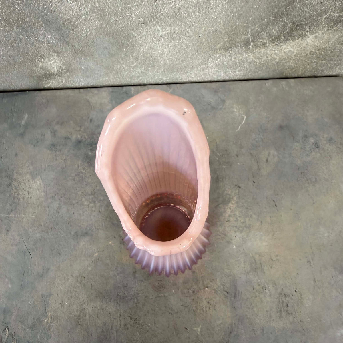 Vintage L.E. Smith Rare Pink Opalescent Vase