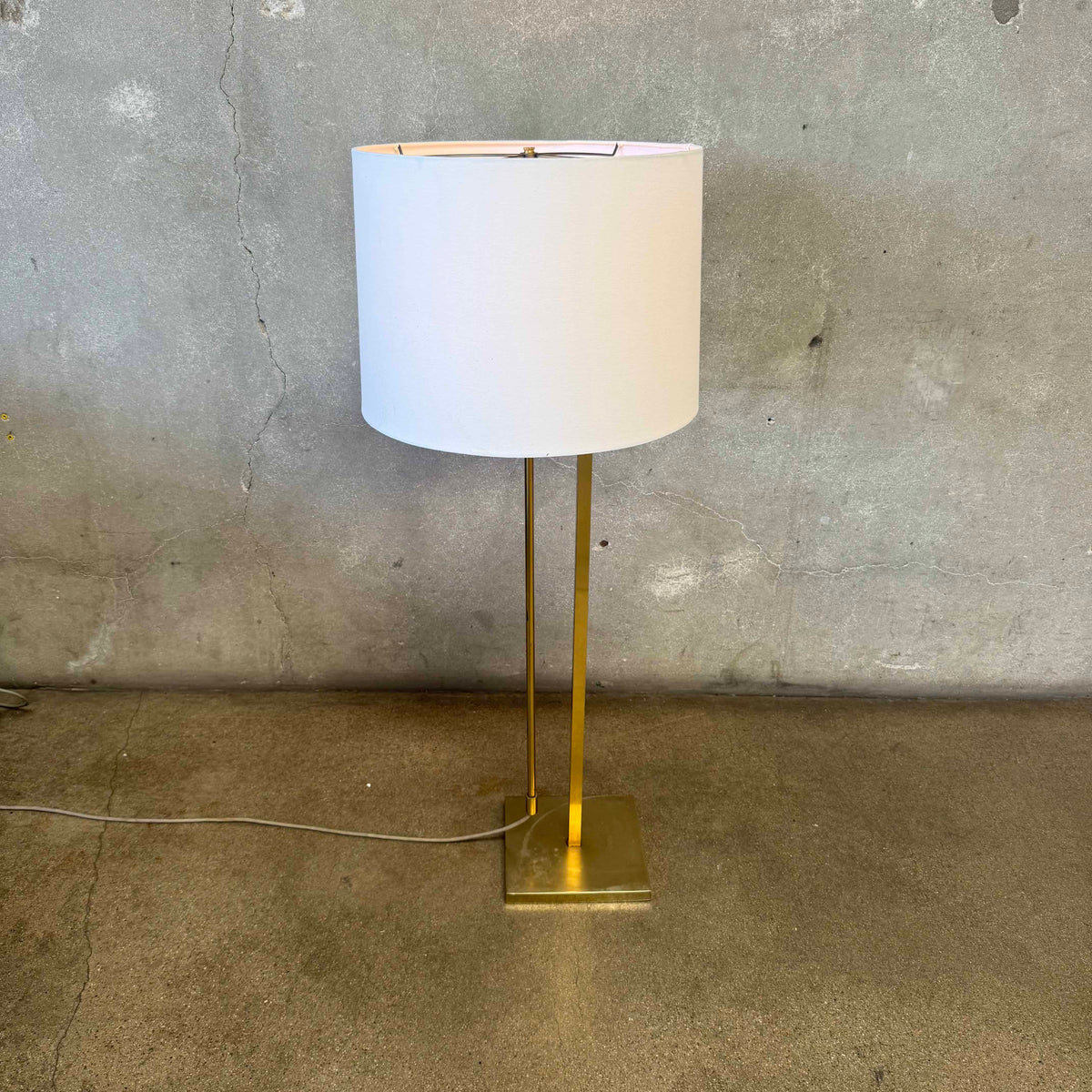 1960's Laurel Lamp Company Telescoping Adjustable Brass Floor Lamp