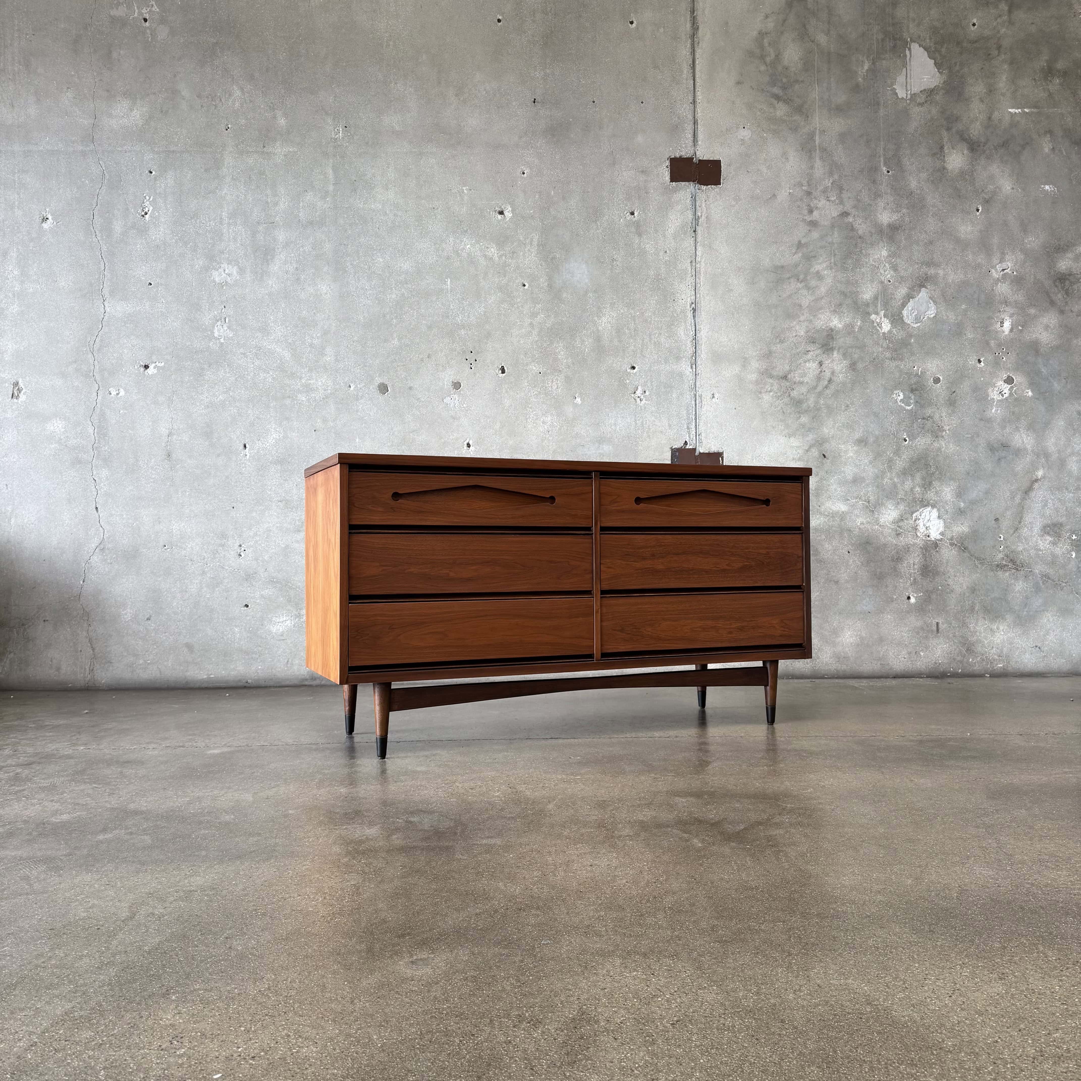 dresser mid century modern Classic Mid-Century Caramel 6-Drawer 57 in. Solid Wood the dresser exudes the premium look of natural wood Modern Mid-Century Dresser in Walnut