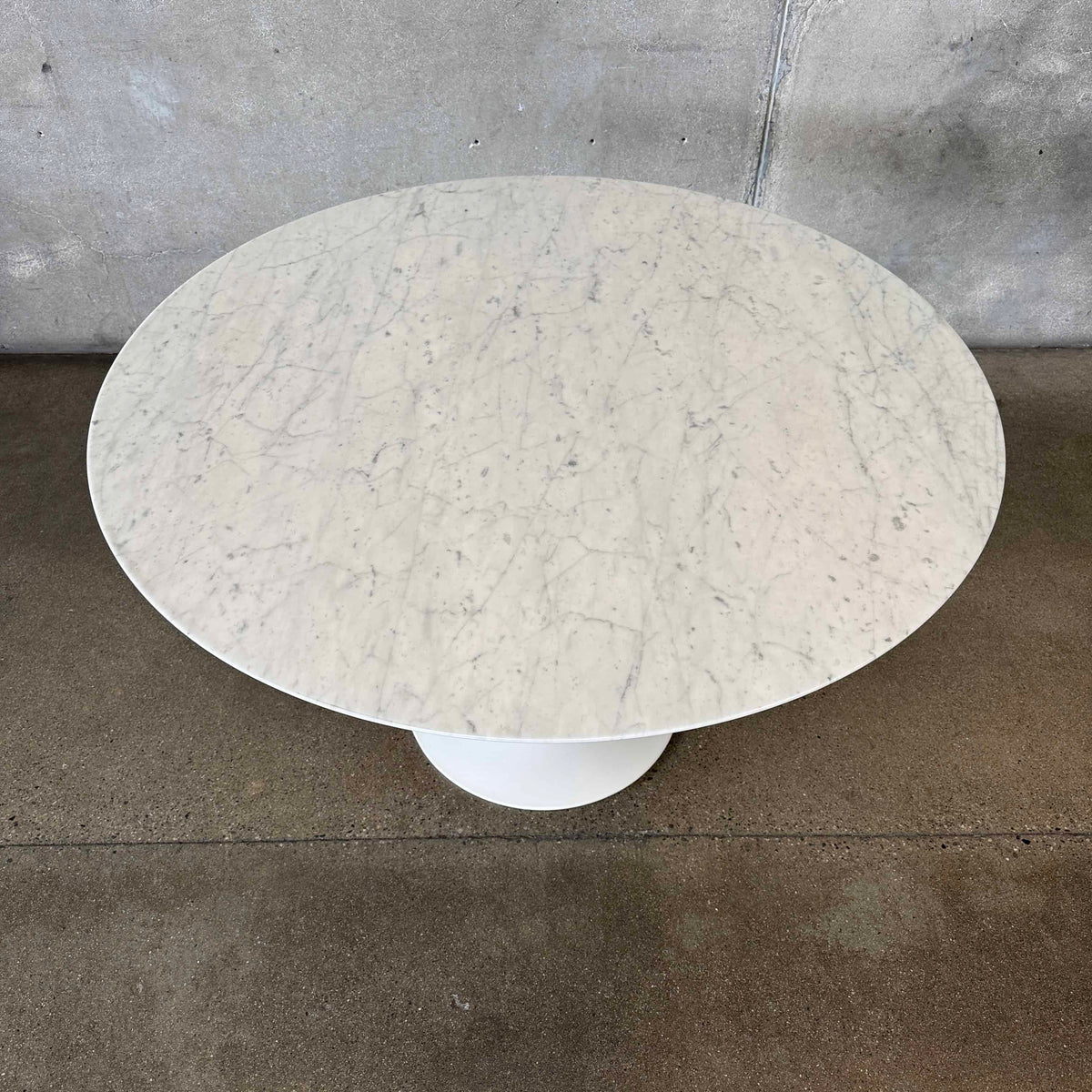 Saarinen Dining Table In Carrara Marble By Knoll - 2010's