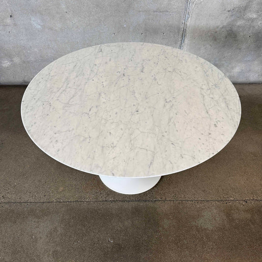Saarinen Dining Table In Carrara Marble By Knoll - 2010's