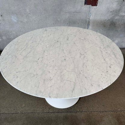 Saarinen Dining Table In Carrara Marble By Knoll - 2010's