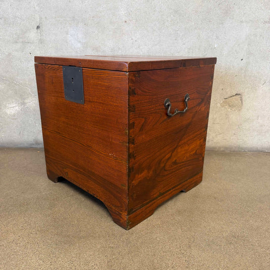 Japanese Style Storage Cube Accent Table