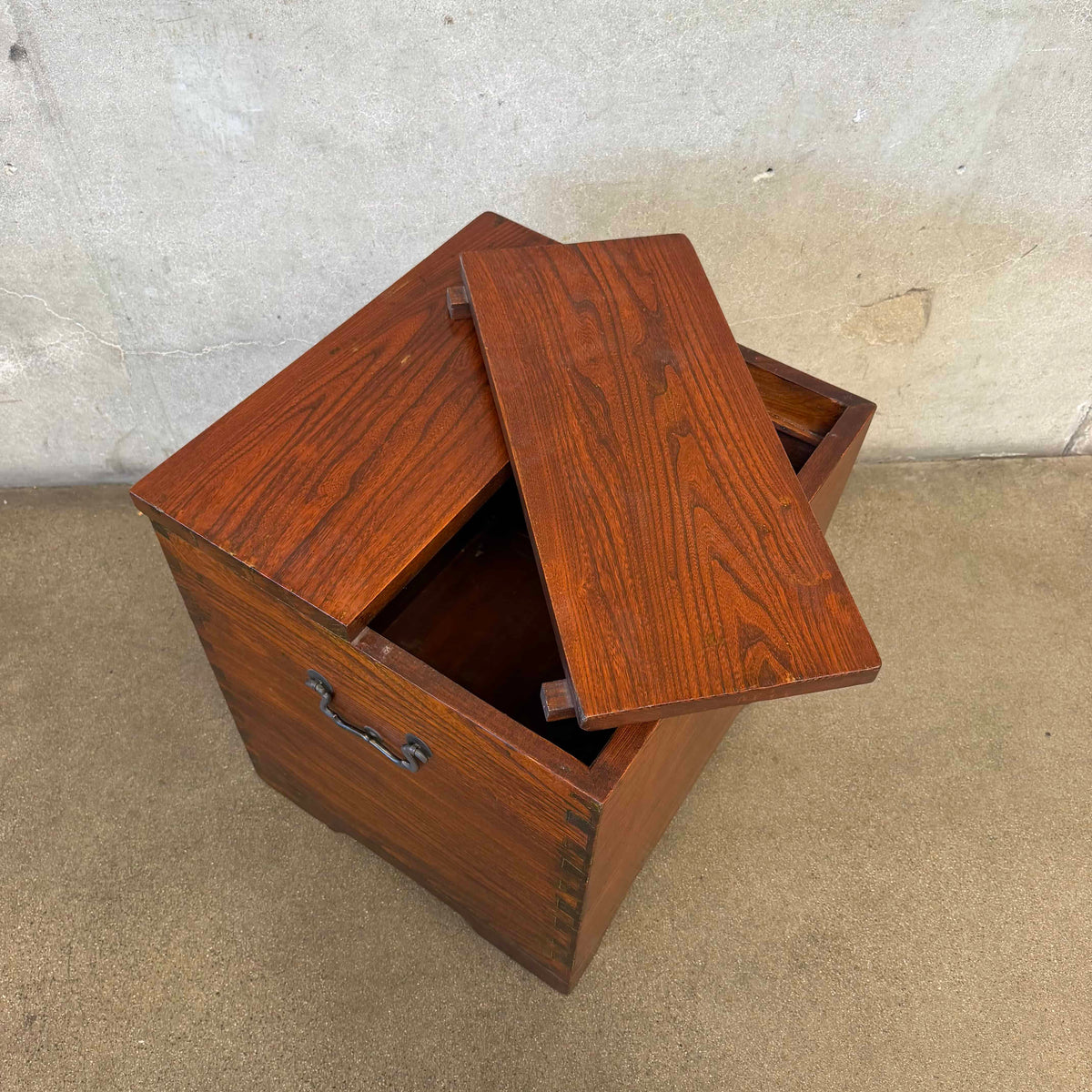 Japanese Style Storage Cube Accent Table
