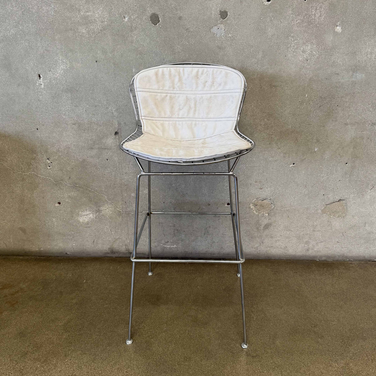 Mid Century Modern Wire Metal Bar Stool in the Style of Harry Bertoia