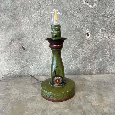 Vintage & Mid Century Modern Lamps