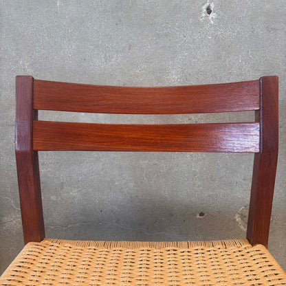 Vintage Mid Century Modern Stamped Moller Side Chair