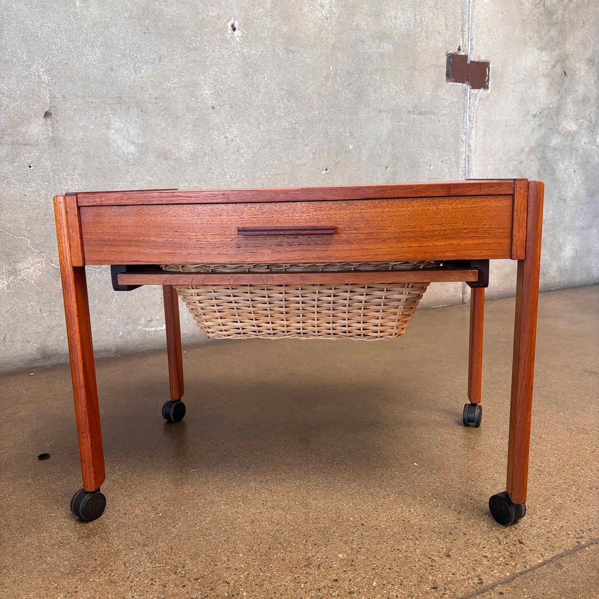 MCM Danish Teak Sewing Side Table w/ Slide Out Woven Rattan Basket