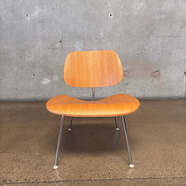 Herman Miller Eames Style Molded Plywood Chair In Oak