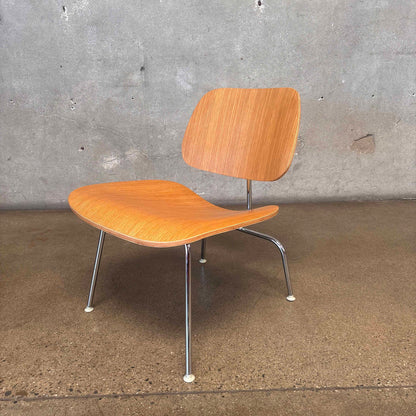 Herman Miller Eames Style Molded Plywood Chair In Oak