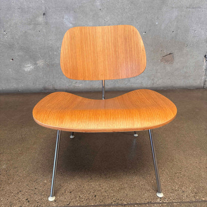 Herman Miller Eames Style Molded Plywood Chair In Oak