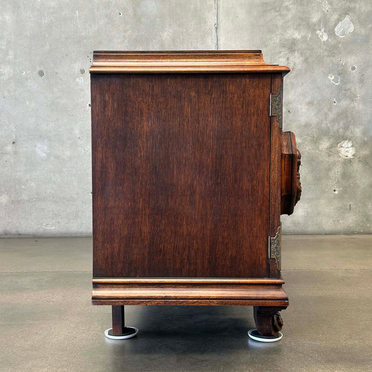 Quarter Sawn Oak Vintage Sideboard/ Credenza - No Key