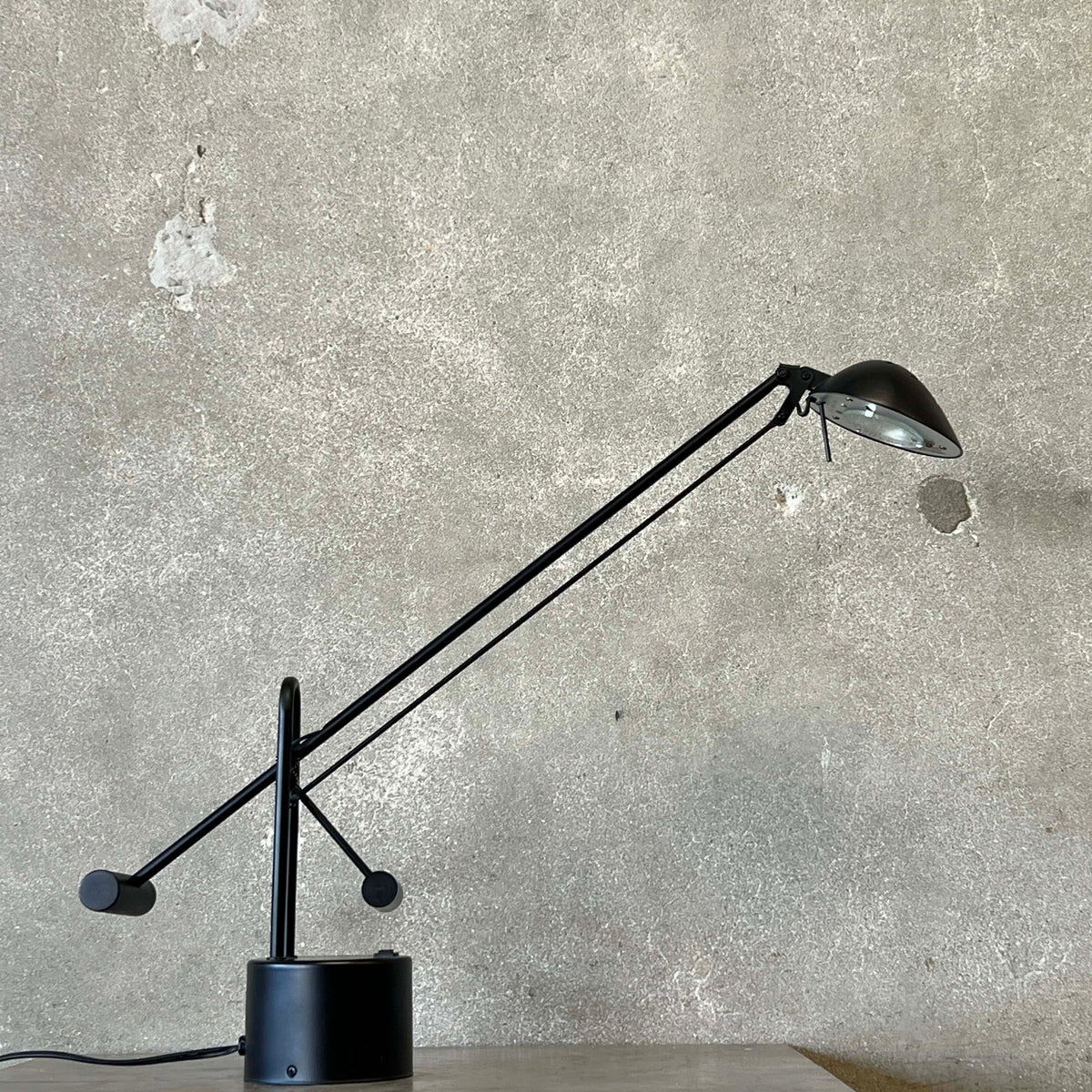 Vintage Adjustable Post Modern Black Desk Lamp