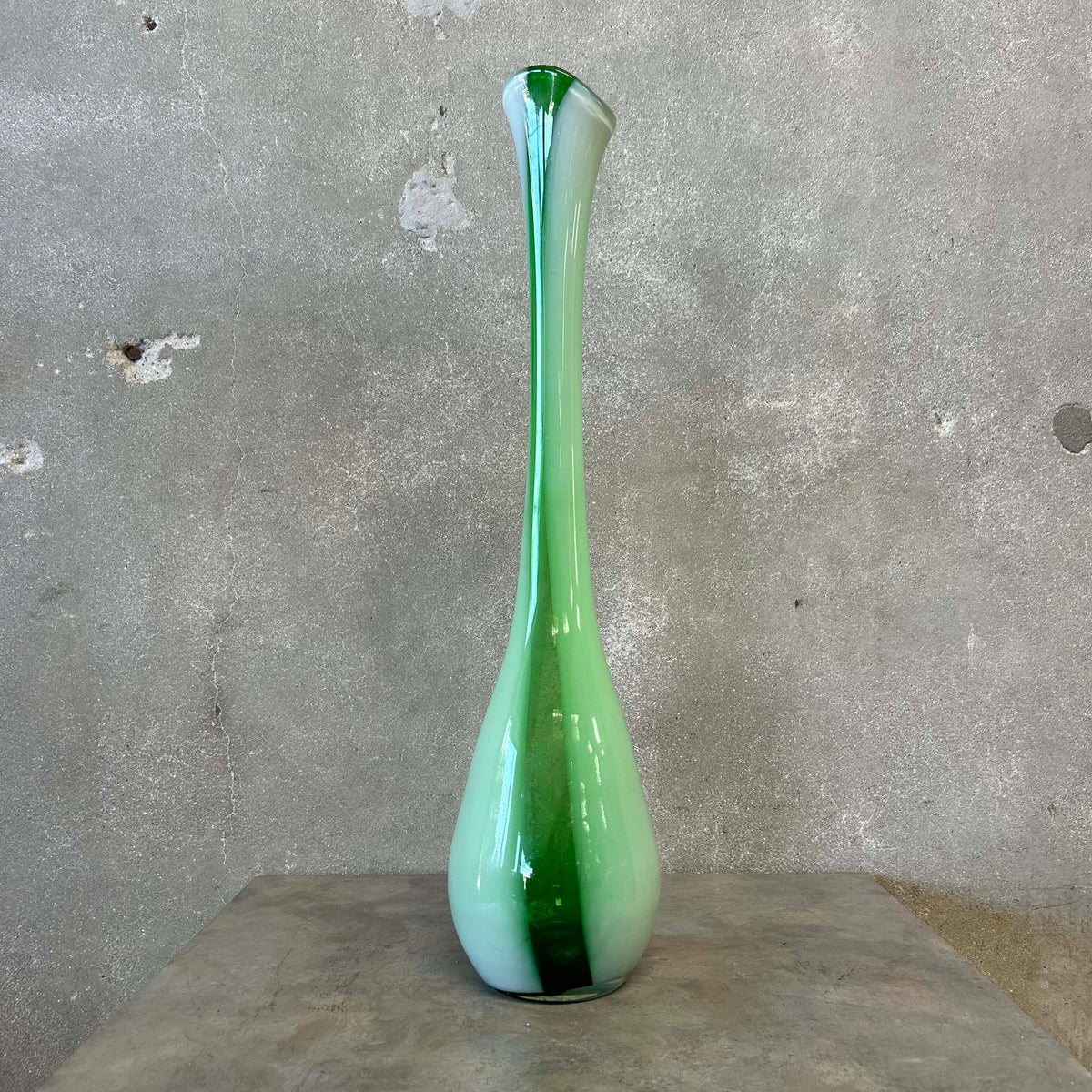 Empoli Swung Glass Vase (Green)