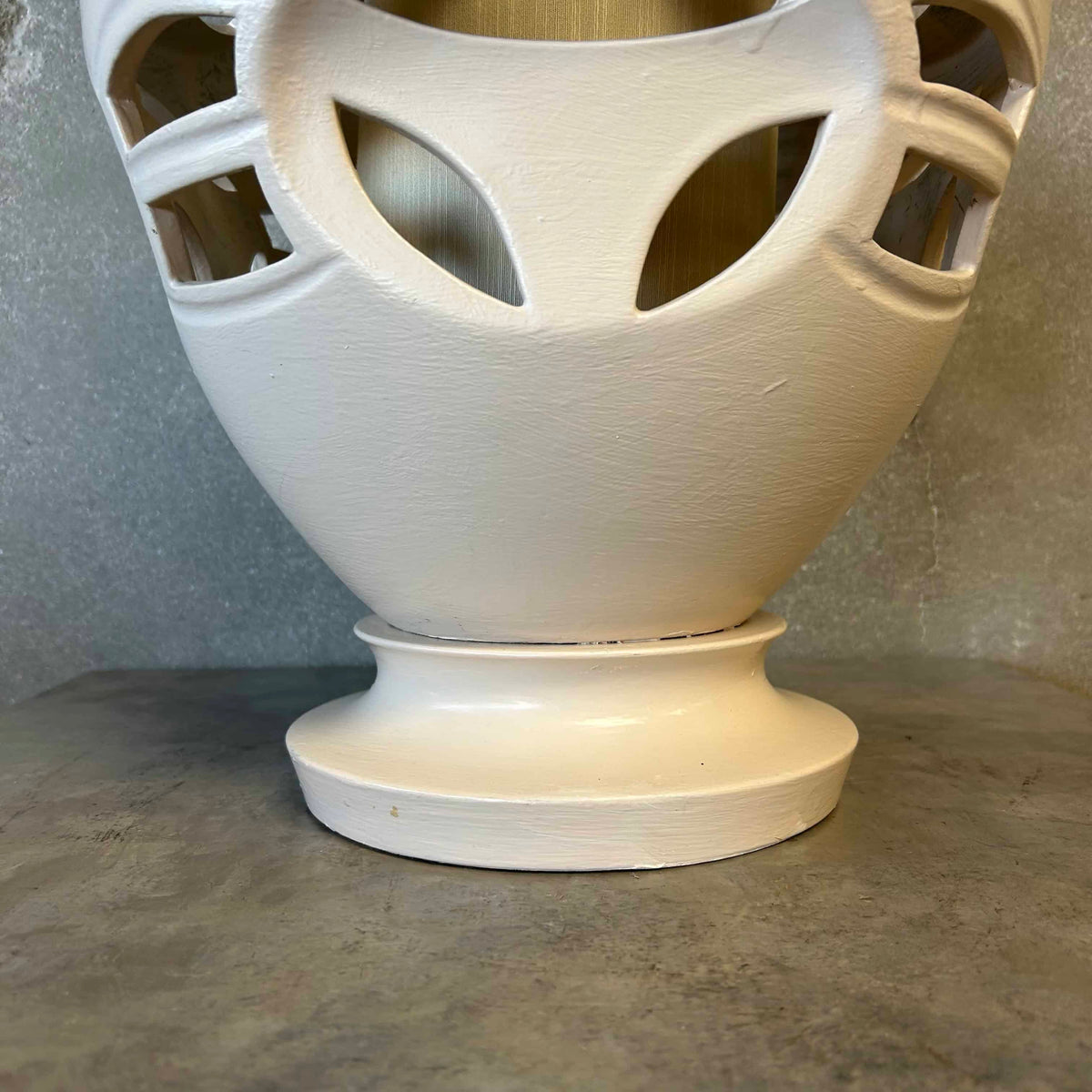 Vintage 3-Way Socket Table Lamp w/ Light-Up Base