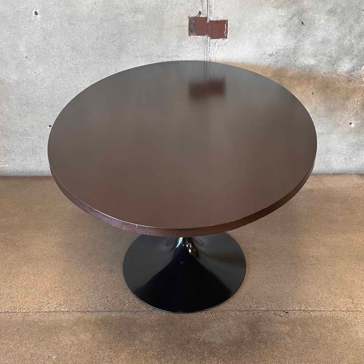Florence Knoll For Eero Saarinen Dark Walnut Black Knoll Base Dining Table