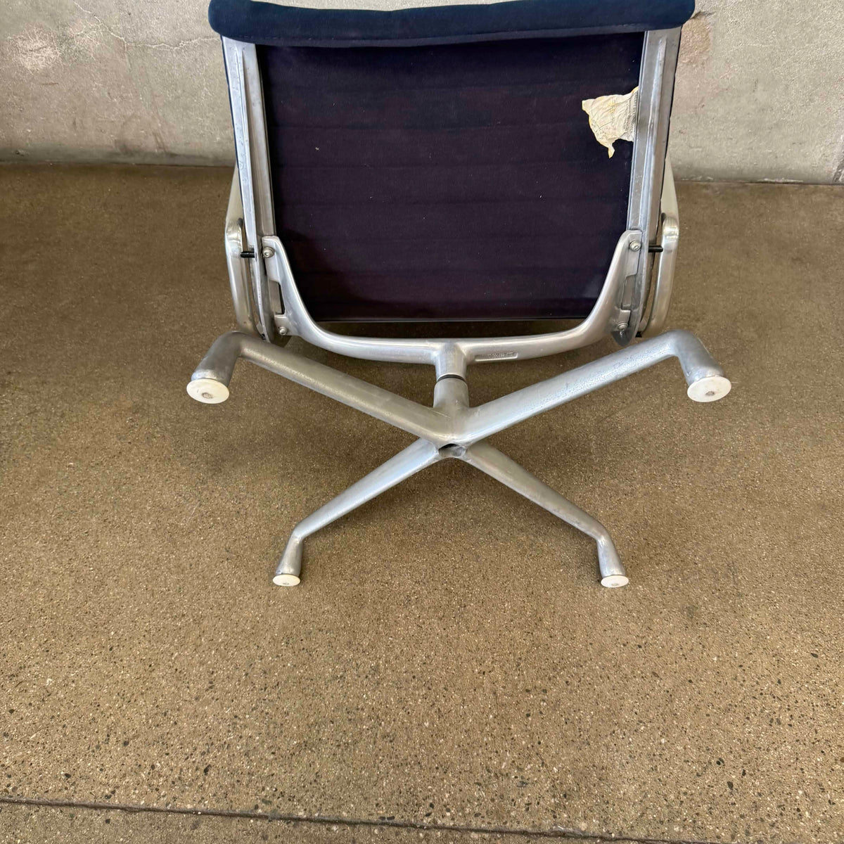 1980 Herman Miller Eames Aluminum Group Office Chair #1
