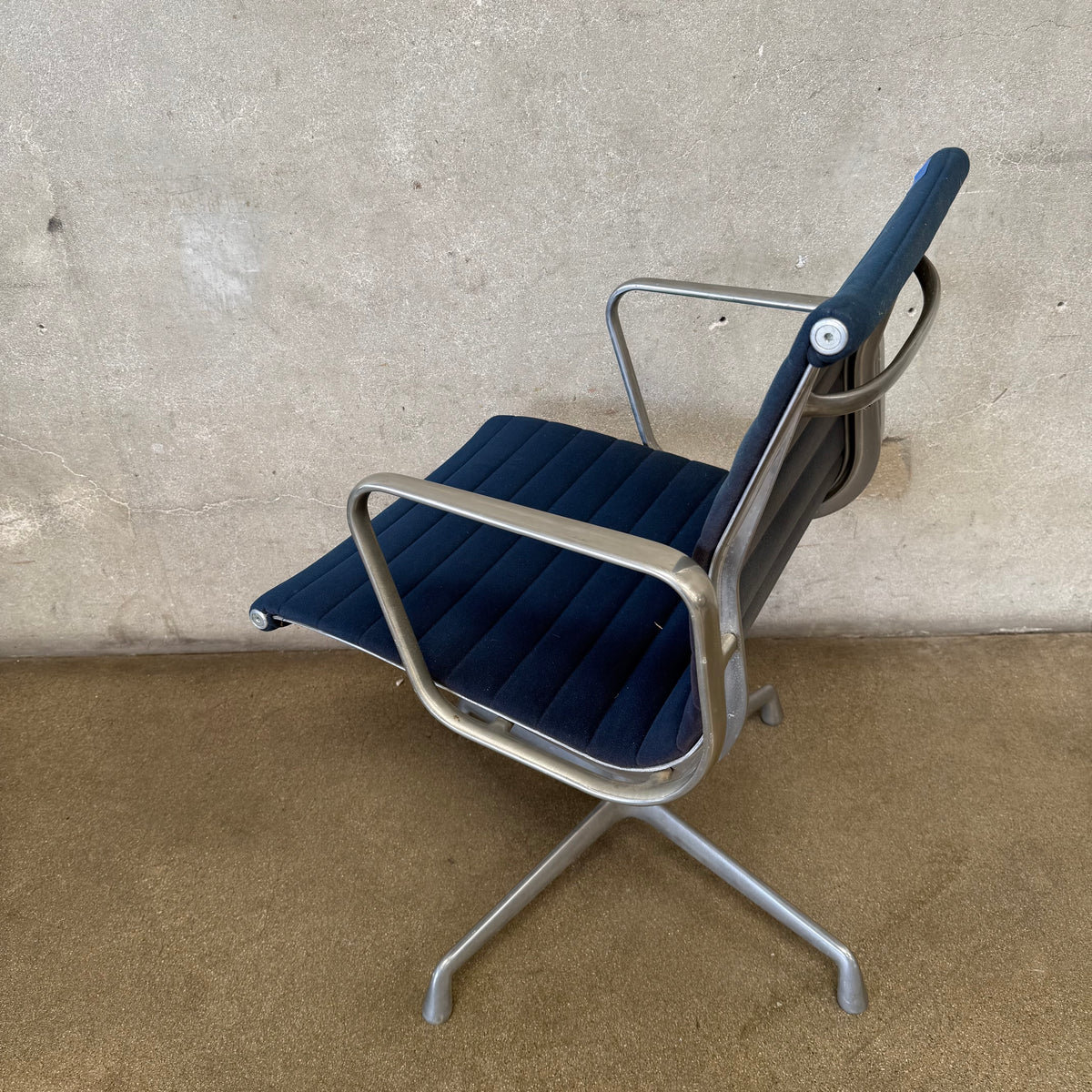 1980 Herman Miller Eames Aluminum Group Low Back Office Chair #1