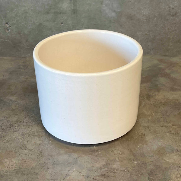 Gainey Style Planter Pot In White