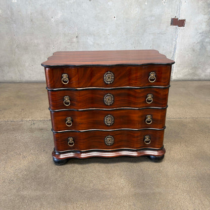 Alfonso Marina Chest