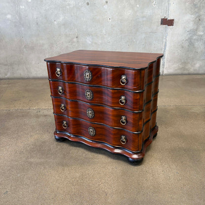 Alfonso Marina Chest