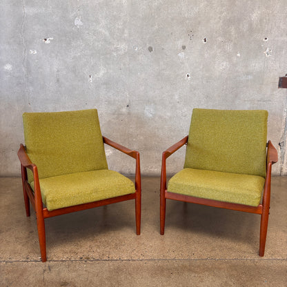 Pair Of Mid Century Modern Danish Modern Chairs 1960's