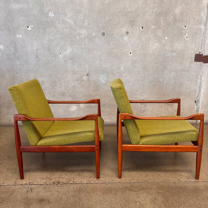 Pair Of Mid Century Modern Danish Modern Chairs 1960's