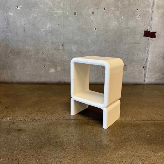 Umbo Style Small Shelf