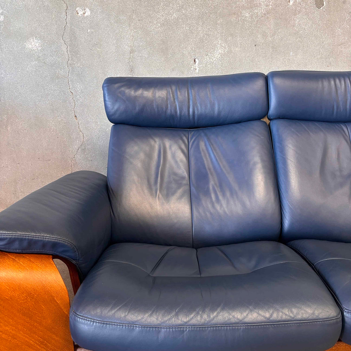Ekomes Stress less Pegasus Blue Leather Recliner Sofa - Norway