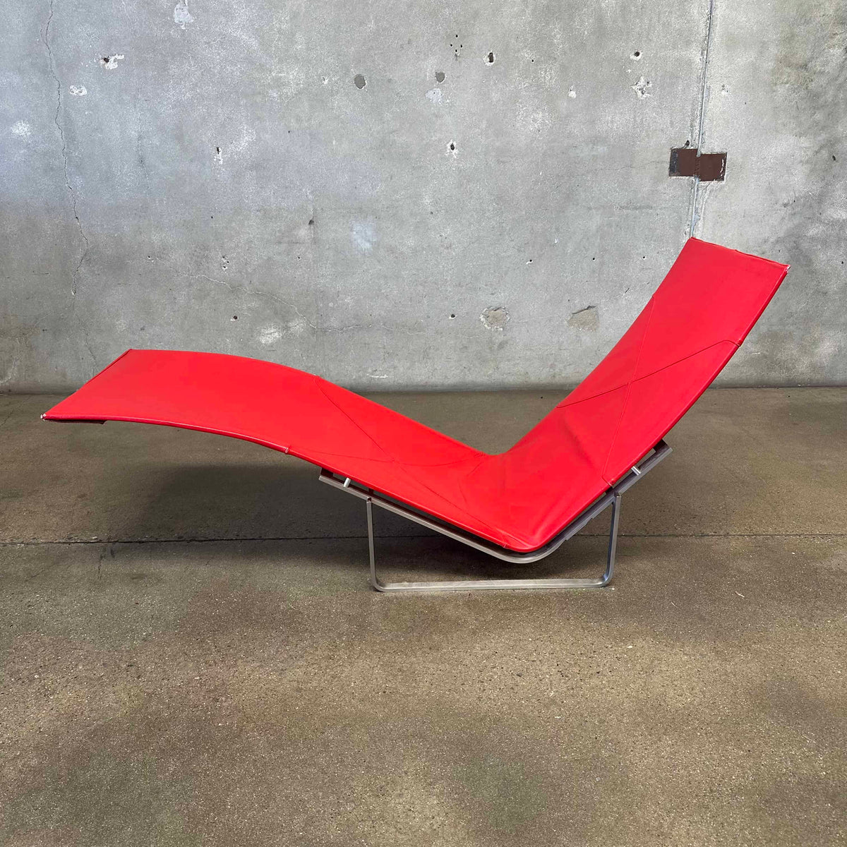 Red Leather Model PK24 Adjustable Chaise Lounge