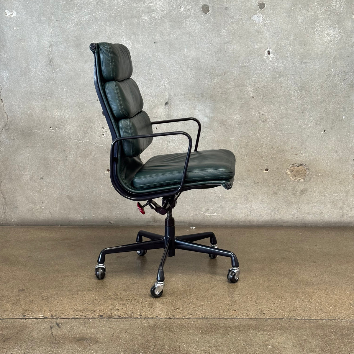 Eames Herman Miller Executive, Soft Pad Office in Rare Color