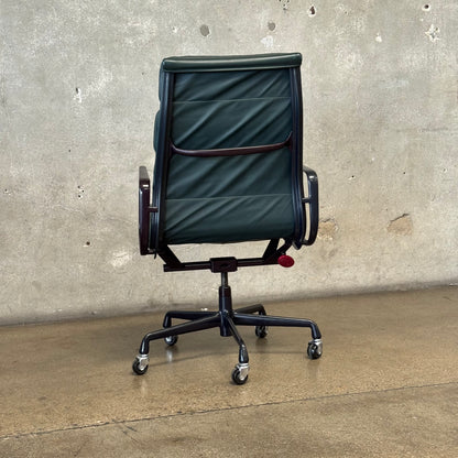 Eames Herman Miller Executive, Soft Pad Office in Rare Color