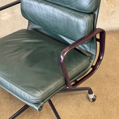 Eames Herman Miller Executive, Soft Pad Office in Rare Color