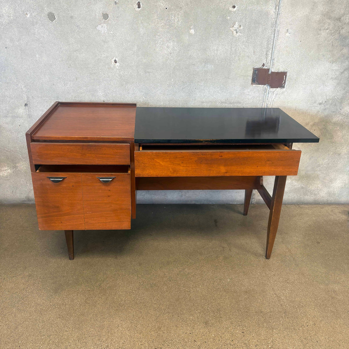 Mainline Hooker Desk
