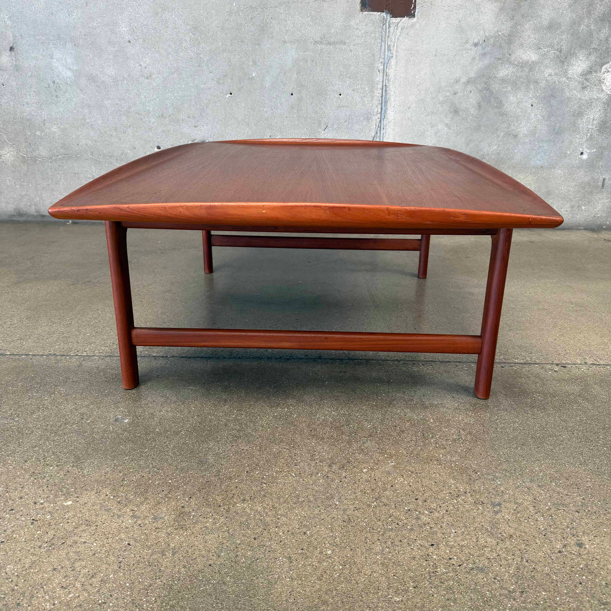 Mid Century Modern Folke Ohlsson Coffee Table For Dux - Denmark / Original Finish