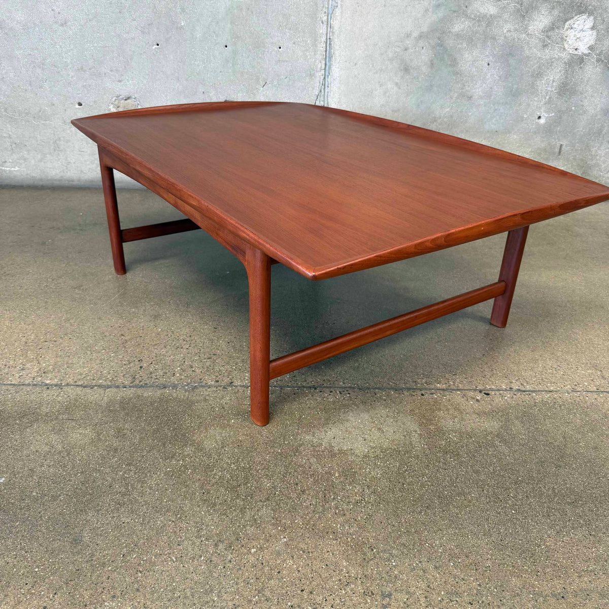 Mid Century Modern Folke Ohlsson Coffee Table For Dux - Denmark / Original Finish