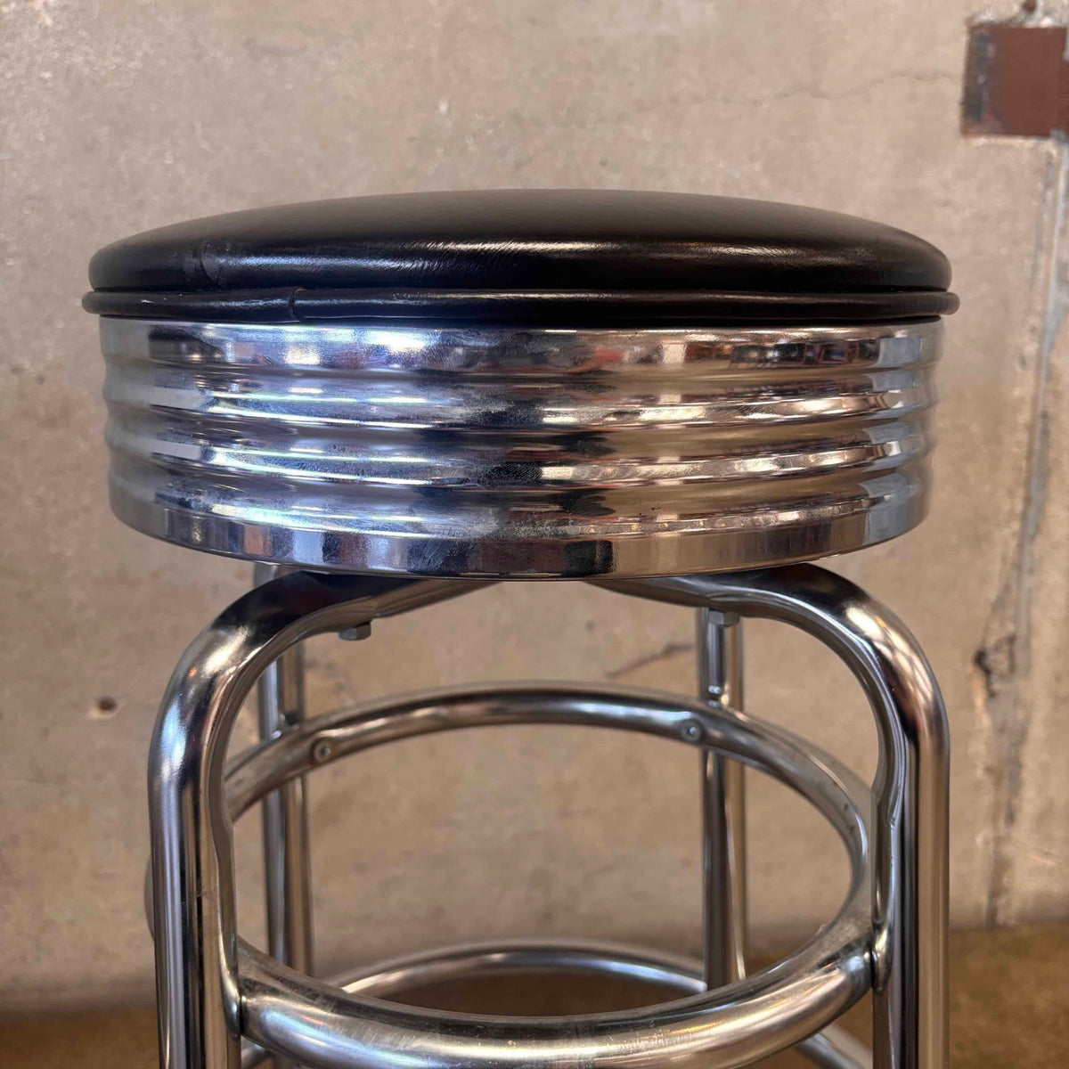 Barstool Black Vinyl Chrome Base Deco Style Swivel Seat #3